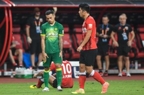 leyu-赛前中超焦点战，夏洛特黄蜂门线救险，话题不断，临场指挥获称赞-leyu