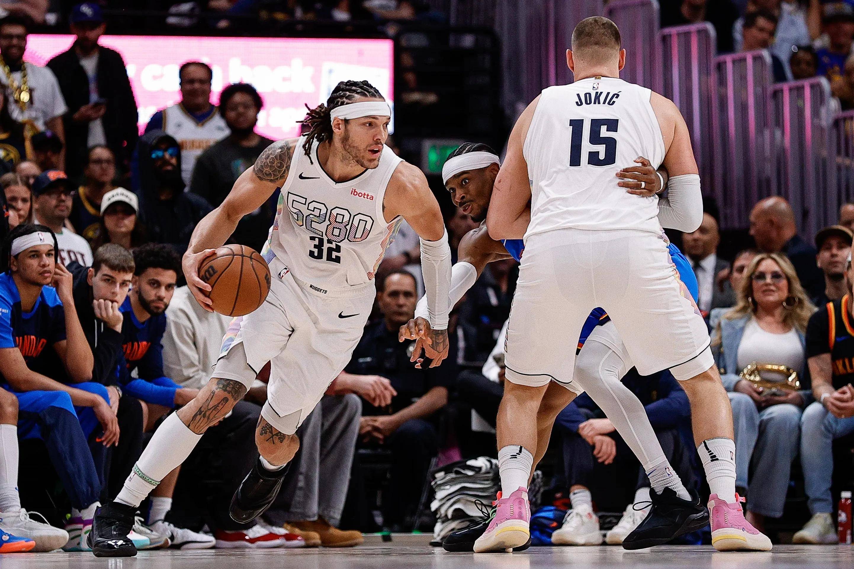 掘金引发争议!,库里官方宣布表现优异新规引发球迷热议 掘金引发争议!,库里官方宣布表现优异新规引发球迷热议